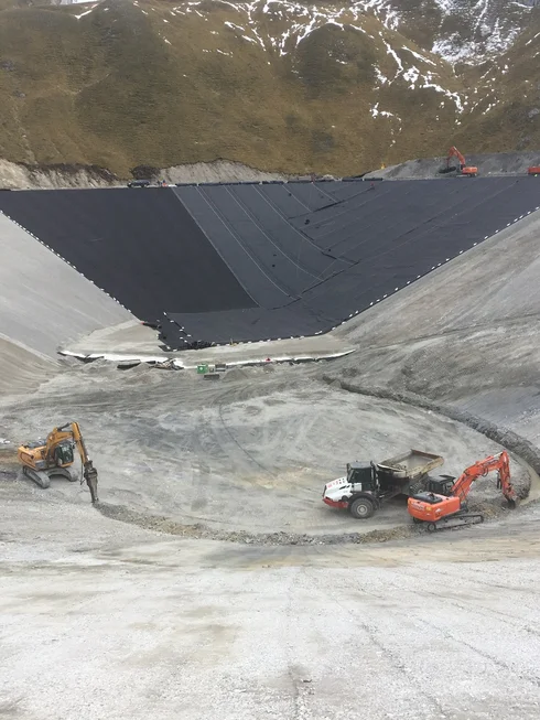 Erster Teilbereich der Abdichtung fertig gestellt